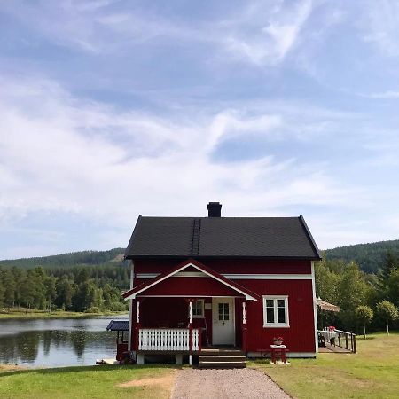 Villa Granhede -Sjoelaege Med Badtunna, Eldstad Med Mera Torsby Bagian luar foto