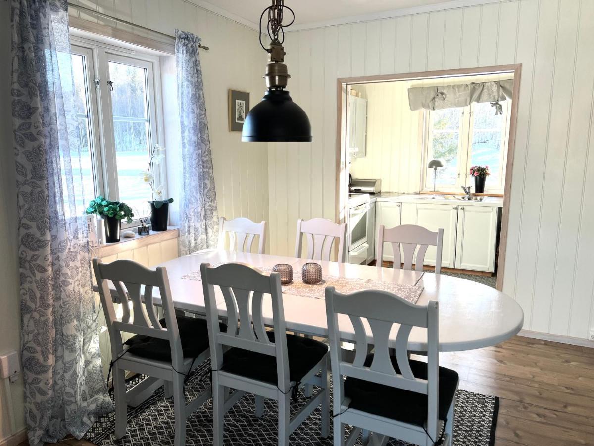 Villa Granhede -Sjoelaege Med Badtunna, Eldstad Med Mera Torsby Bagian luar foto