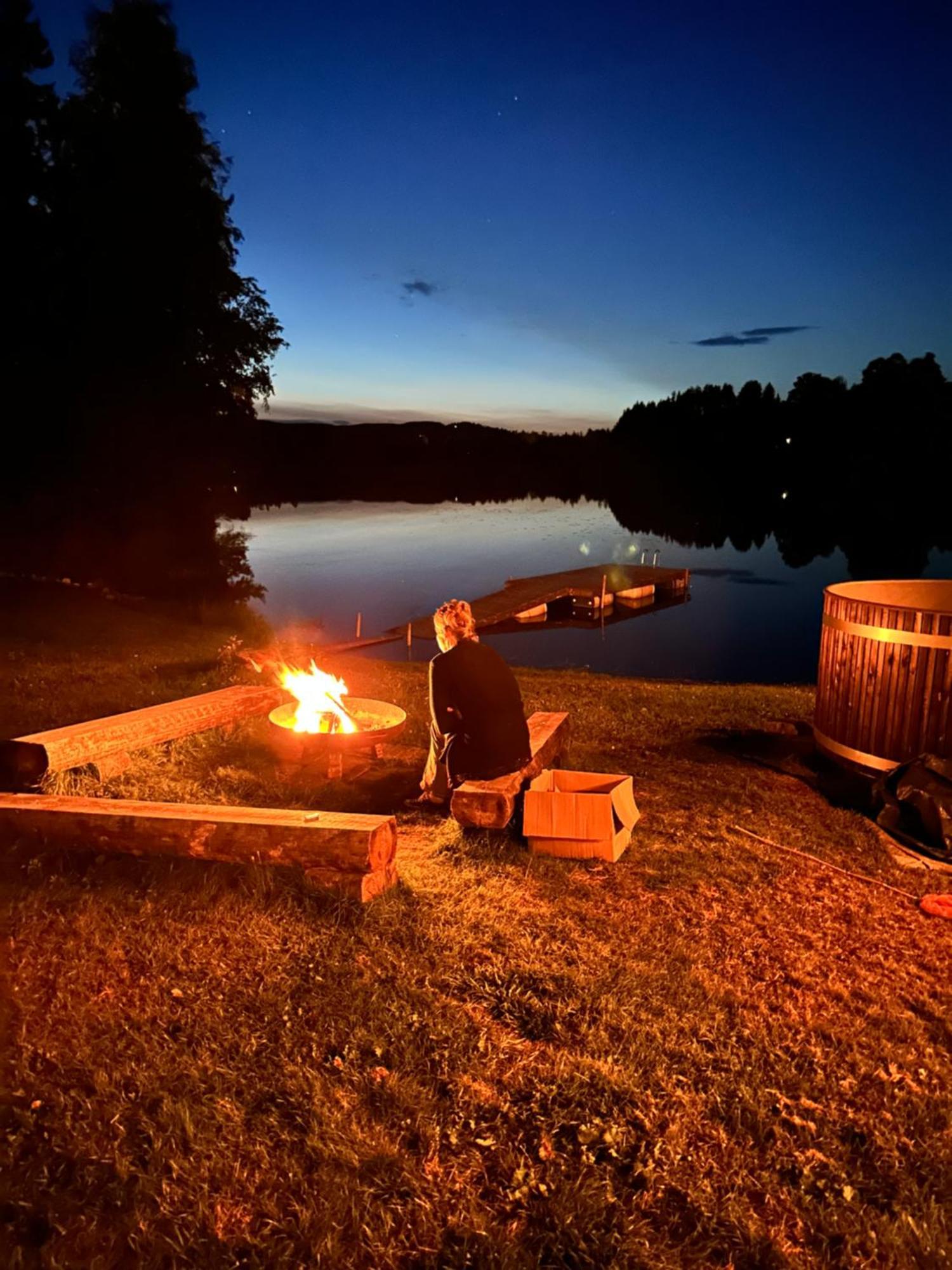Villa Granhede -Sjoelaege Med Badtunna, Eldstad Med Mera Torsby Bagian luar foto
